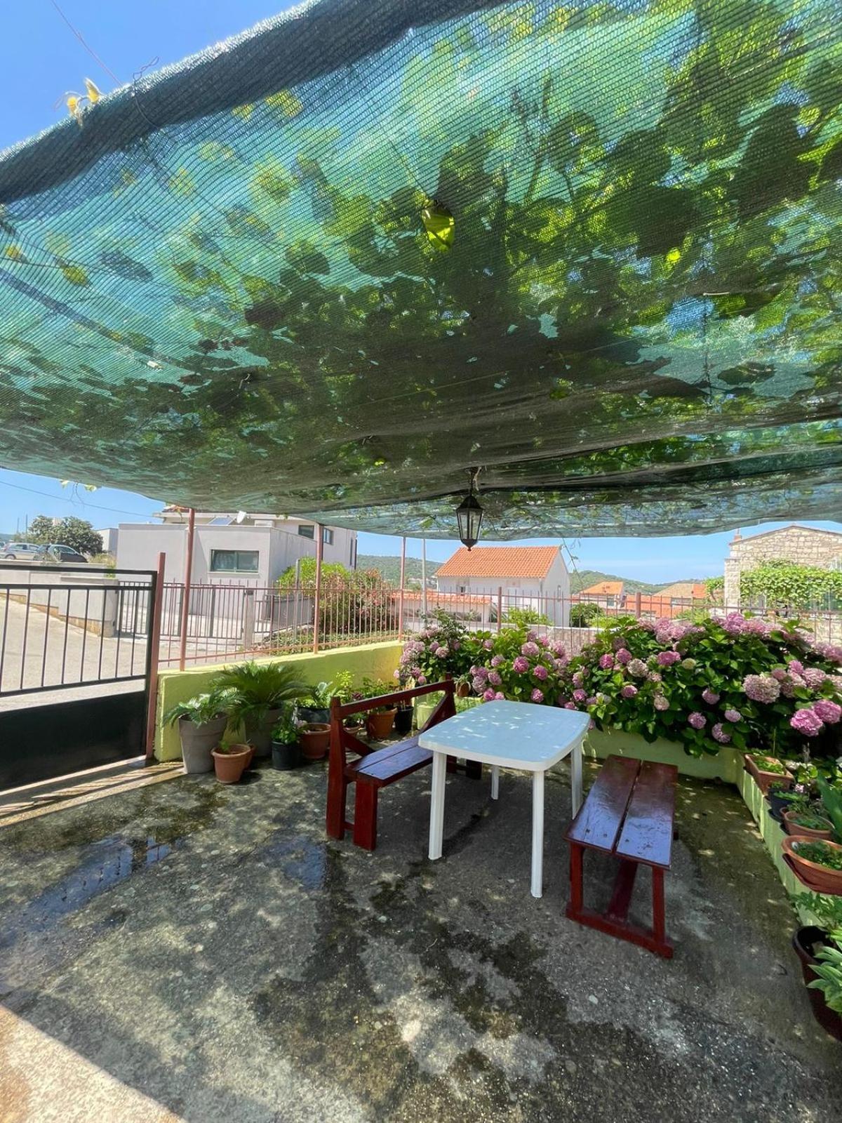 Apartments Bilic Віс Екстер'єр фото