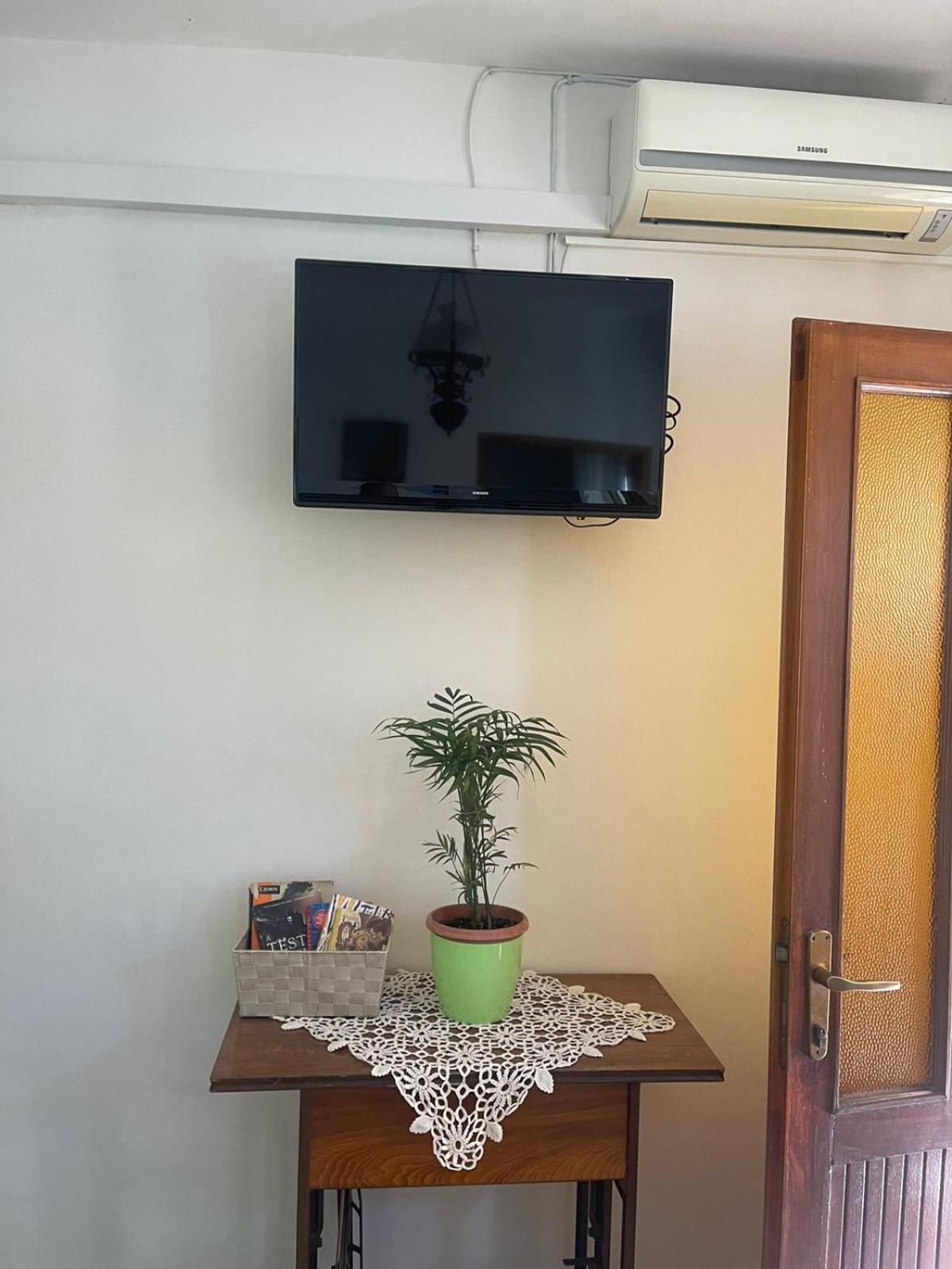 Apartments Bilic Віс Екстер'єр фото