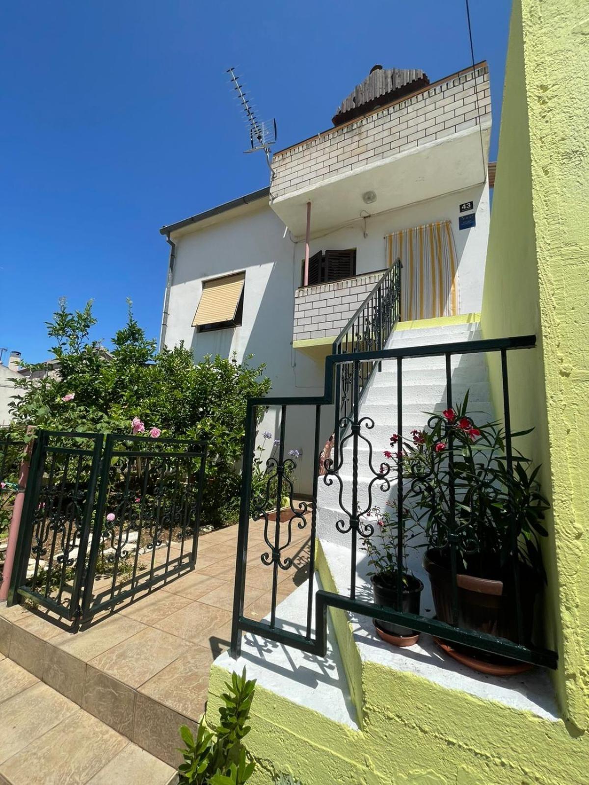 Apartments Bilic Віс Екстер'єр фото