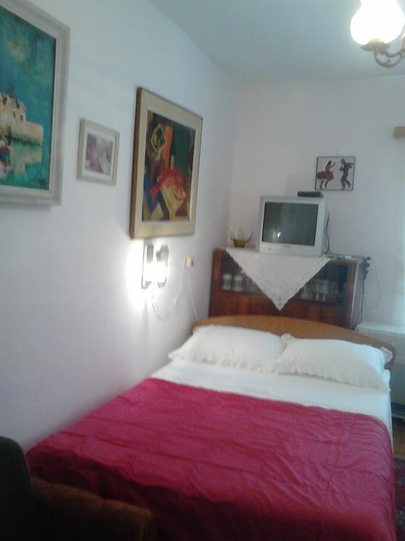 Apartments Bilic Віс Номер фото